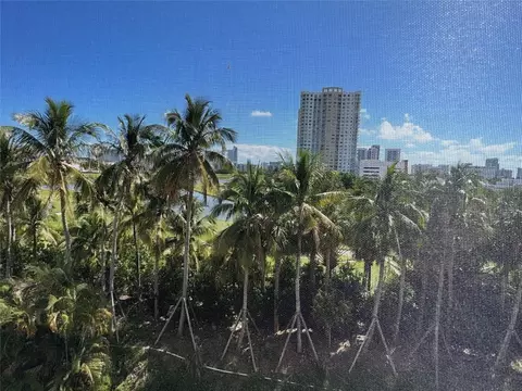 200 NE 14th #522, Hallandale Beach, FL 33009