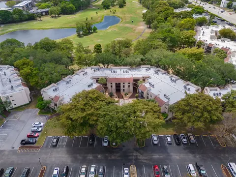 6751 N University Dr #324, Tamarac, FL 33321