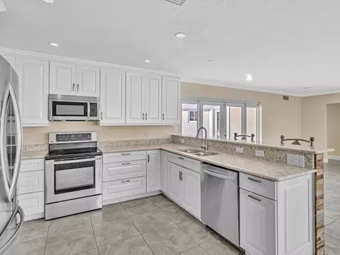 504 SE 6th, Deerfield Beach, FL 33441