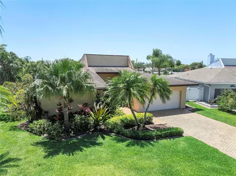 8212 NW 85th Ave, Tamarac, FL 33321