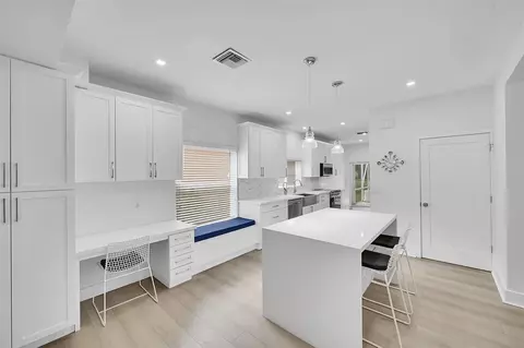 10640 NW 10th St, Plantation, FL 33322