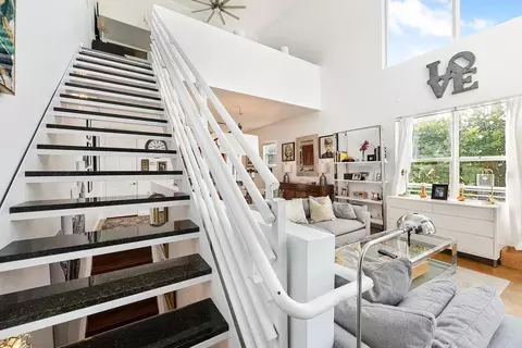800 NE 28th St #800, Wilton Manors, FL 33334