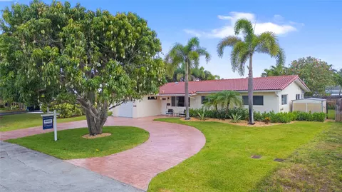 5730 NE 17th Ave, Fort Lauderdale, FL 33334