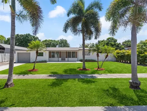 818 Fairway, Plantation, FL 33317