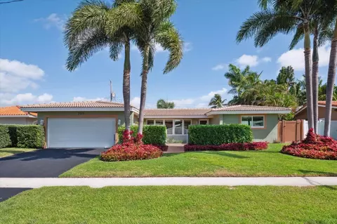 2125 NE 62nd Ct, Fort Lauderdale, FL 33308