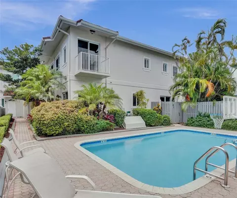 1744 NE 9th, Fort Lauderdale, FL 33304