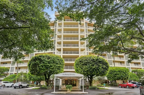 3499 Oaks Way #909, Pompano Beach, FL 33069