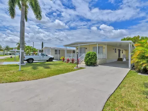 5421 Lagoon, Fort Lauderdale, FL 33312