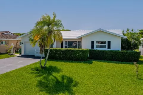 9407 NW 74th Pl, Tamarac, FL 33321