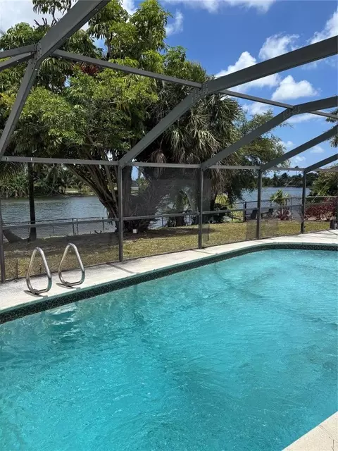 1621 NW 168th, Miami, FL 33169