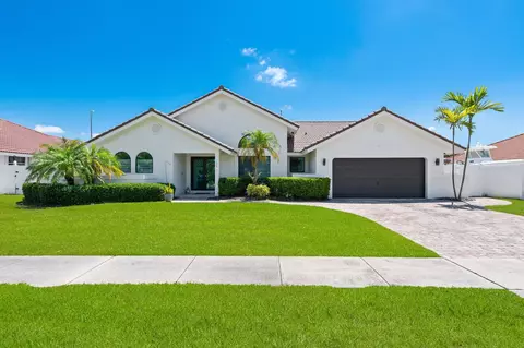 1600 SW 52nd Ter, Plantation, FL 33317