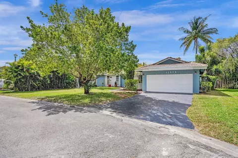 11578 NW 39th Pl, Coral Springs, FL 33065