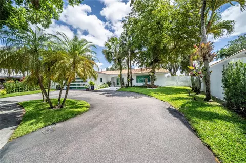 15101 Falkirk Pl, Miami Lakes, FL 33016