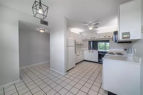 10315 NW 24th Pl #407, Sunrise, FL 33322
