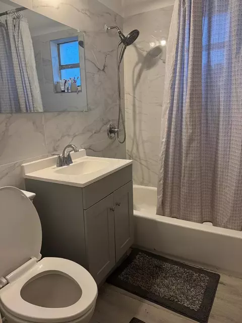 958 W 4th St, Riviera Beach, FL 33404