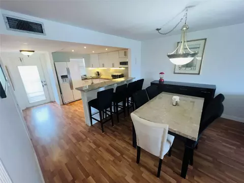 9540 Sunrise Lakes Blvd #308, Sunrise, FL 33322