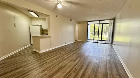 211 Lake Pointe #110, Oakland Park, FL 33309