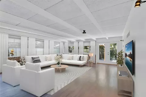 341 SE 8th St, Pompano Beach, FL 33060