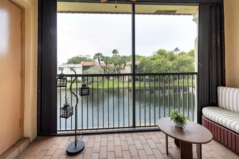 398 Lakeview #202, Weston, FL 33326