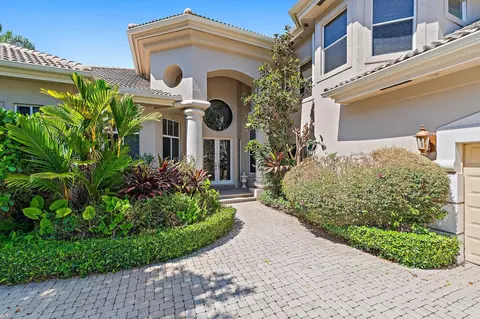 34 Windward Isle, Palm Beach Gardens, FL 33418