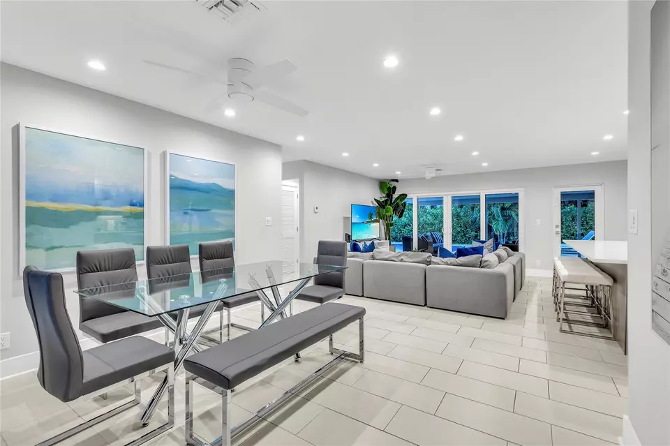 Dining - 2120 NE 34th Ct, Lighthouse Point, FL 33064 photo 2 of 2