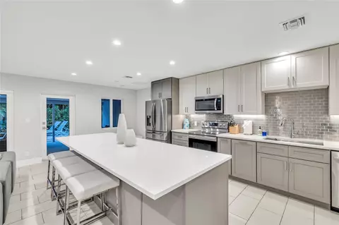 Kitchen - 2120 NE 34th Ct, Lighthouse Point, FL 33064 photo 1 of 6