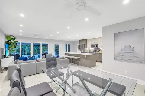 Dining - 2120 NE 34th Ct, Lighthouse Point, FL 33064 photo 1 of 2