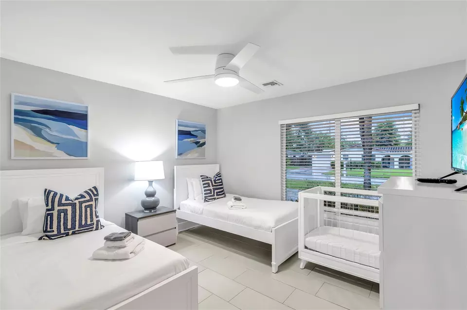 Bedroom - 2120 NE 34th Ct, Lighthouse Point, FL 33064 photo 4 of 5