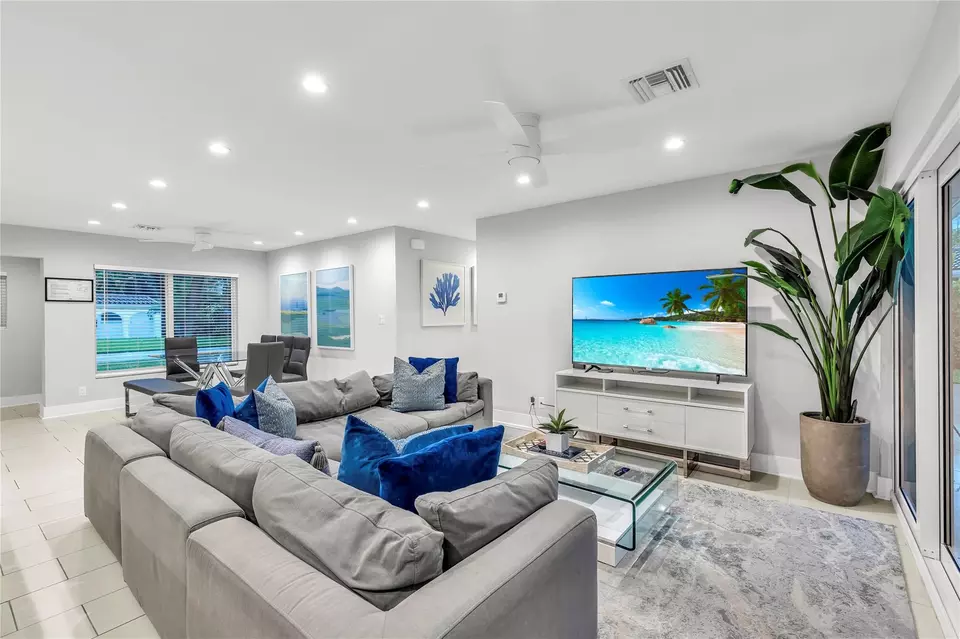 Living - 2120 NE 34th Ct, Lighthouse Point, FL 33064 photo 1 of 3