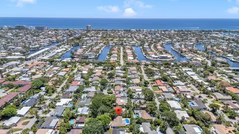 View/Area - 2120 NE 34th Ct, Lighthouse Point, FL 33064 photo 1 of 2