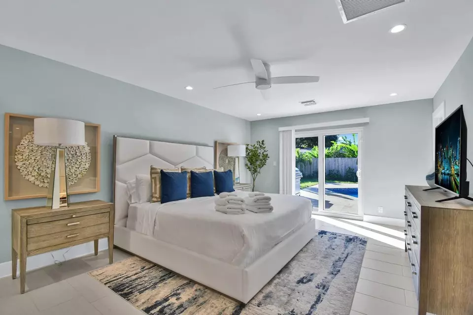 Bedroom - 2120 NE 34th Ct, Lighthouse Point, FL 33064 photo 5 of 5