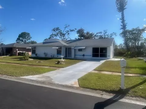 6639 Kenwood Dr, North Port, FL 34287
