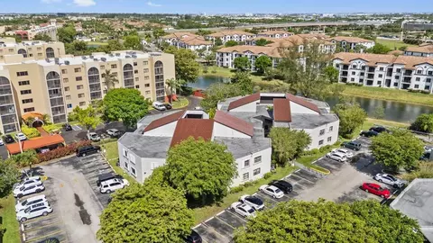 9421 Fontainebleau Blvd #109, Miami, FL 33172