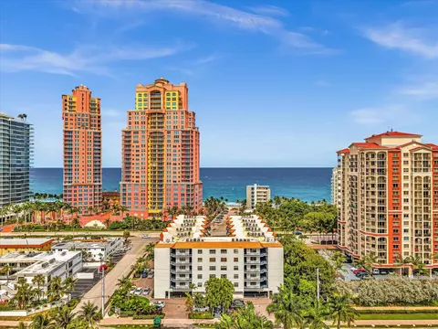 2029 N Ocean Blvd #102, Fort Lauderdale, FL 33305