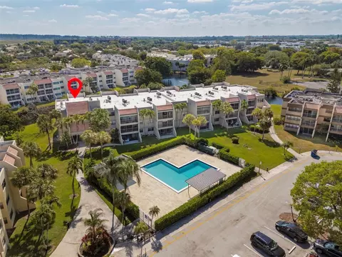 230 Lakeview Dr #201, Weston, FL 33326