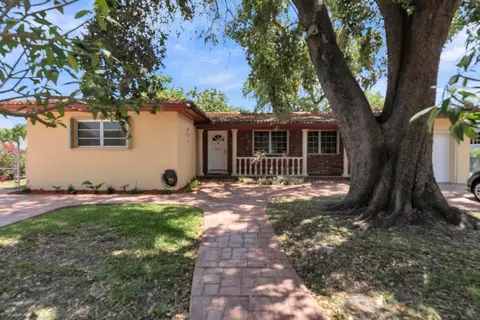 1100 Heron, Miami Springs, FL 33166