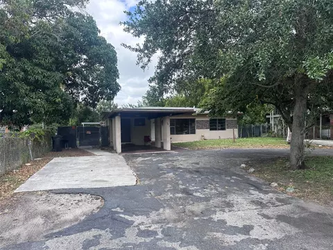 3071 SW 2nd, Fort Lauderdale, FL 33312