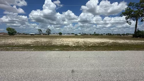 537 NW 15 Ter, Cape Coral, FL 33993