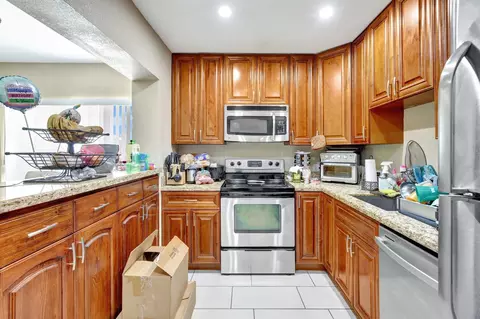 9725 NW 26th #4, Sunrise, FL 33322