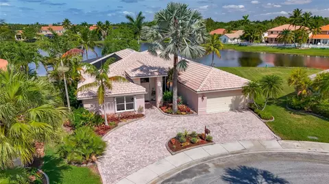 515 Montclaire Dr, Weston, FL 33326