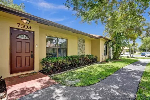 7503 SW 26th Ct #2, Davie, FL 33314