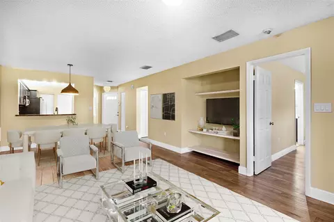 9829 NW 1st Ct #9829, Plantation, FL 33324