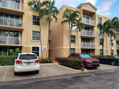 619 E Sheridan #208, Dania Beach, FL 33004