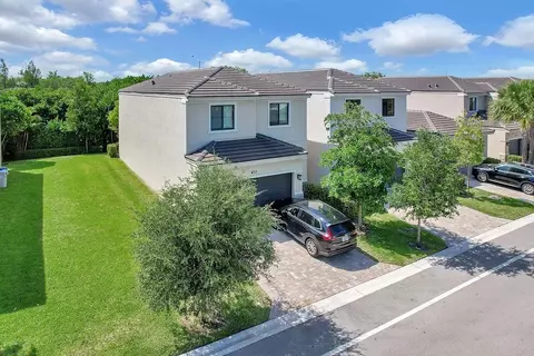 453 NW 36th Ave, Pompano Beach, FL 33069