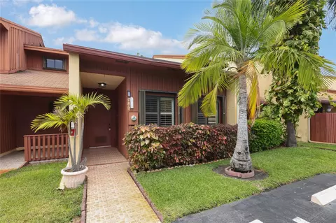 426 SE 11th Ter, Dania Beach, FL 33004