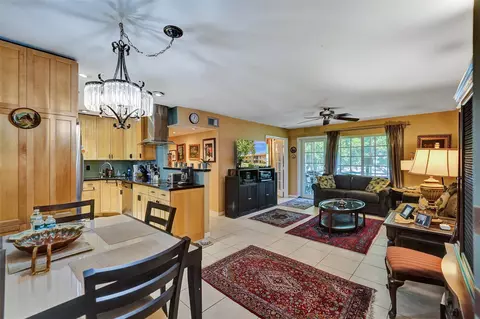 300 NE 19th Ct #203N, Wilton Manors, FL 33305