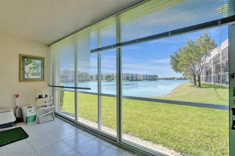 7412 Granville Dr #112, Tamarac, FL 33321
