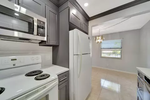 551 SW 135th Ave #316-B, Pembroke Pines, FL 33027