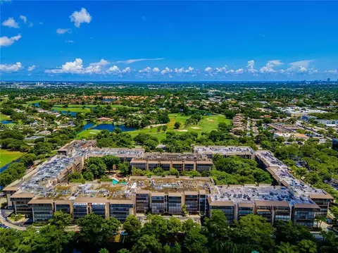 2810 N 46th Ave #460F, Hollywood, FL 33021