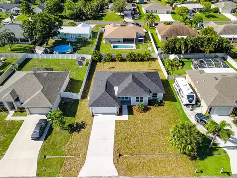 1014 SW Fisherman Ave, Port Saint Lucie, FL 34953